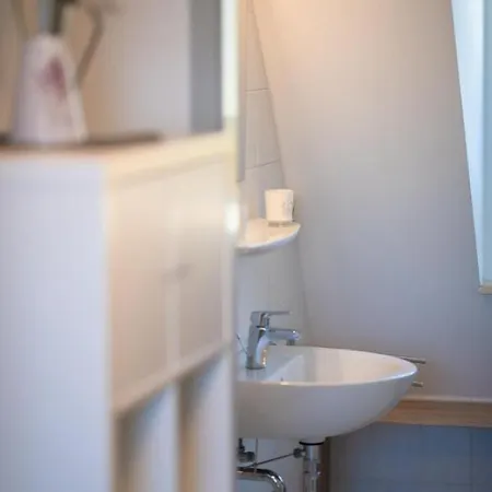 Fewo-dierhagen דירה פרראו